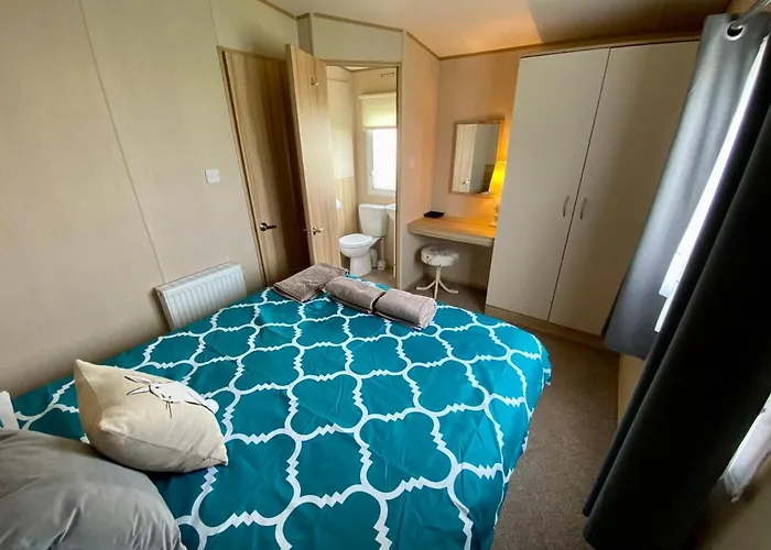 The Hideaway * Cayton