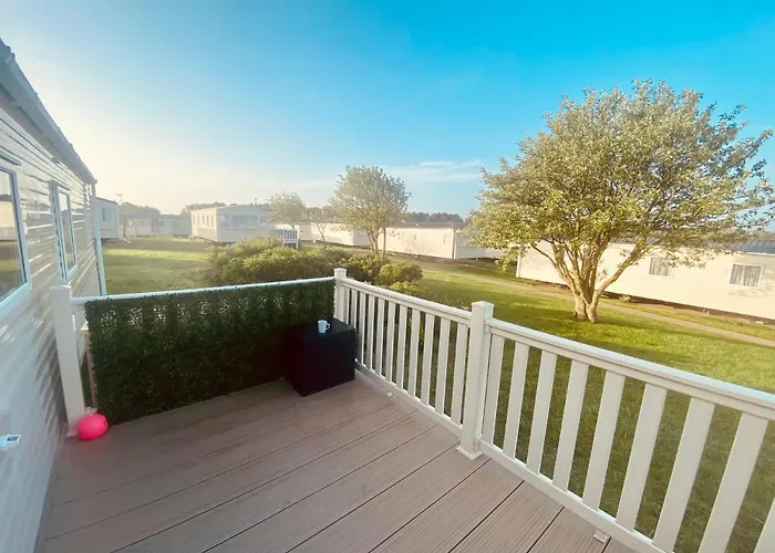 The Hideaway * Cayton