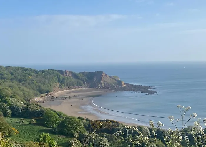 The Hideaway * Cayton